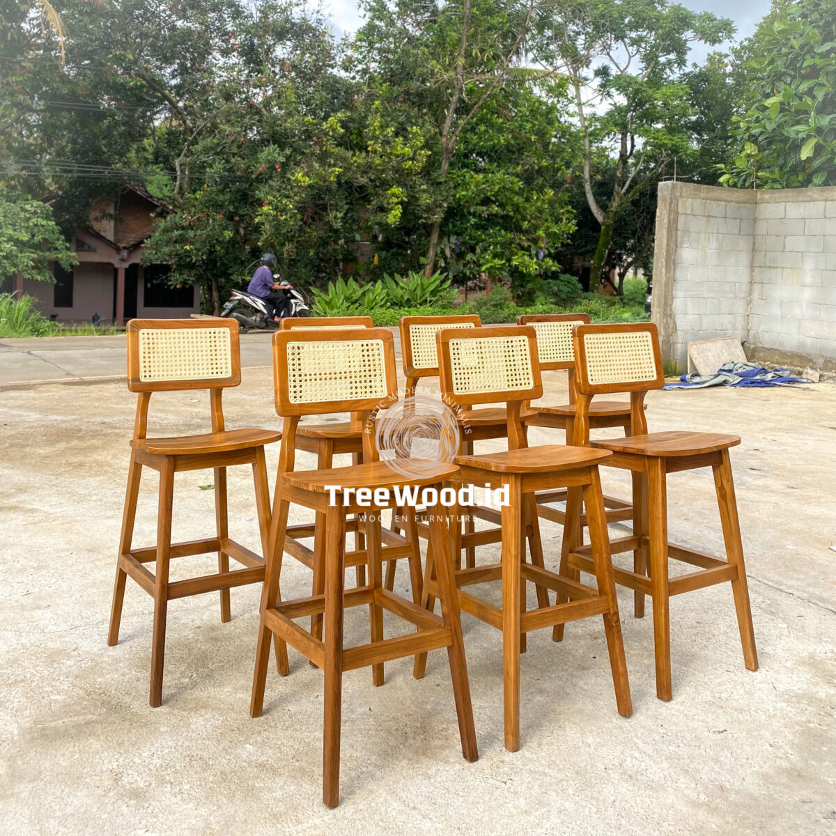 105F3A72-C2D0-4925-A690-411834D6A52F